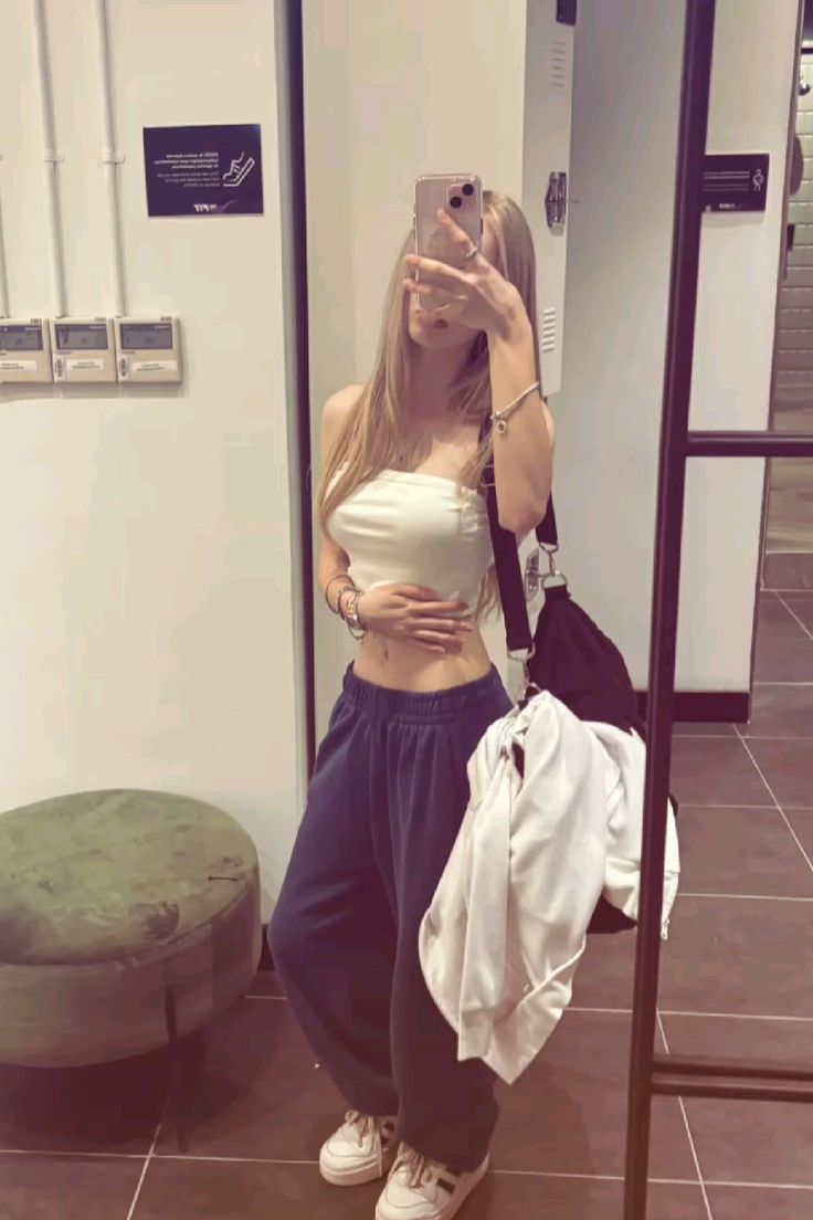 Ayşe D.